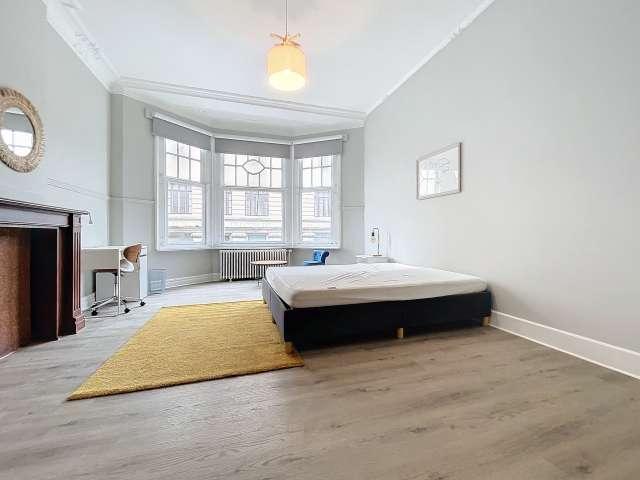 Room for rent in 5 bedroom apartment in Cureghem, Brussels