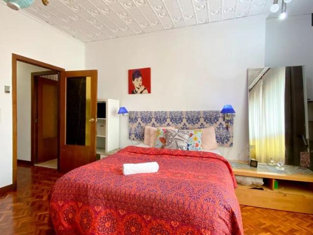 Room for rent in 5 bedroom apartment in Extramurs, Valencia