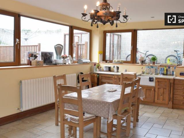 Room for rent in 5 bedroom apartment in Portmarnock, Dublin