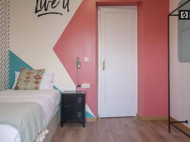 Room for rent in 5 bedroom Coliving Apartment in Trafalgar