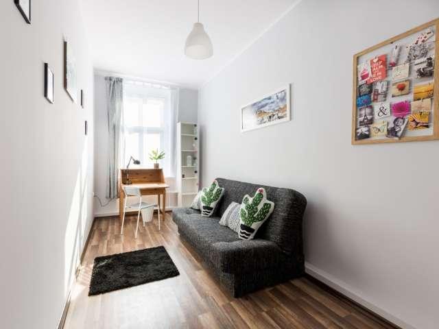 Room for rent in 6 bedroom apartment in Jeżyce, Poznan