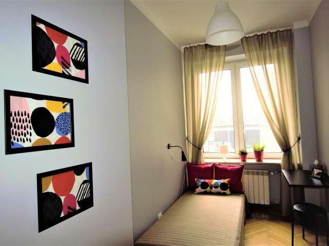 Room for rent in 6 bedroom apartment in Powiśle, Warsaw