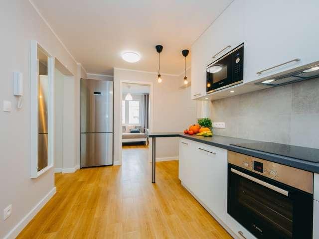 Room for rent in 7 bedroom apartment in Chomiczówka, Warsaw