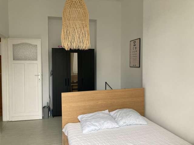 Room for rent in 9 bedroom apartment in Forest, Brussels