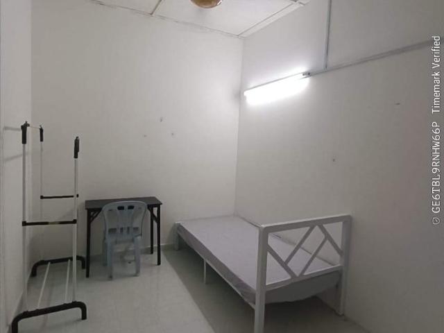 Room For Rent @ Puchong Nearby IOI Mall Puchong ✨ ️ Cozy & Comfortable Room Near Shops & Amenities