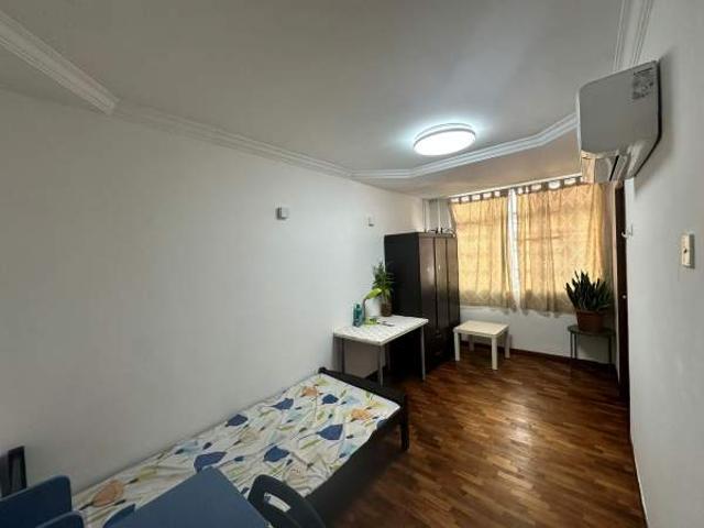 Room For Rent Serangoon