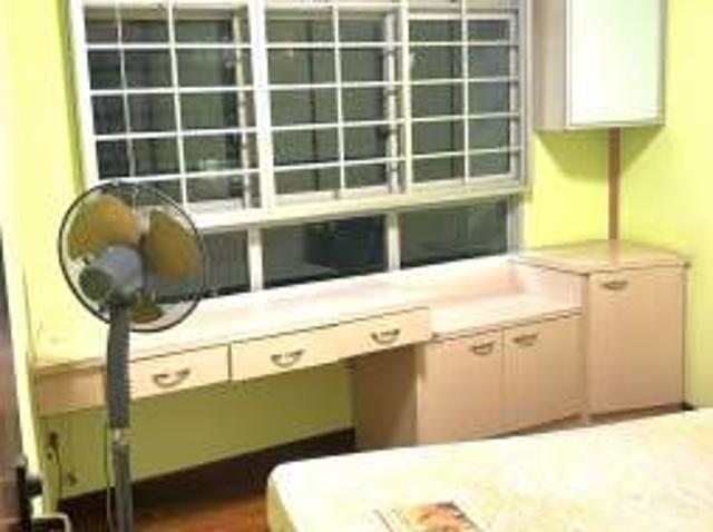 Room For Rent Serangoon