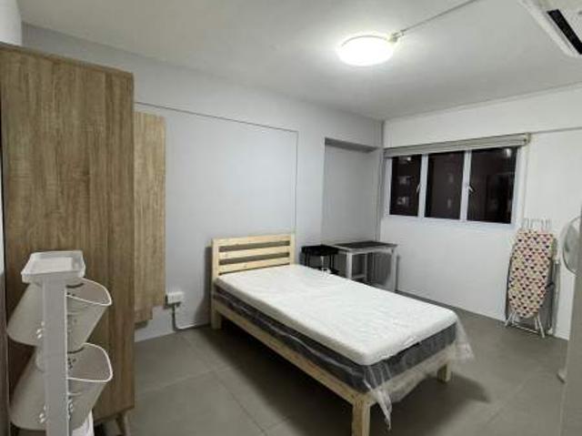 Room For Rent Serangoon