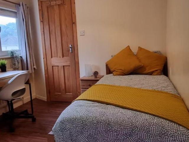 Room for rent, Shanard Road Dublin, Ireland
