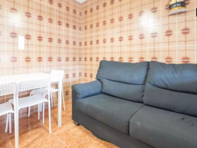 Room for rent with double bed in 4 bedroom apartment