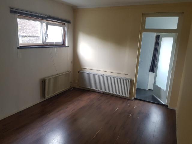 room for rent, 1 km from centre