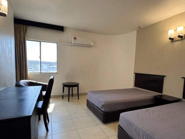 Room for rentmaster bedroomlow down paymentwalking distance to ciq jb