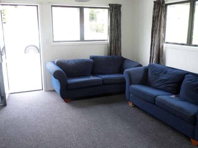 Room in Modern Home Available for Rent