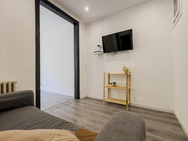 Room in a nice apartment in Barcelona