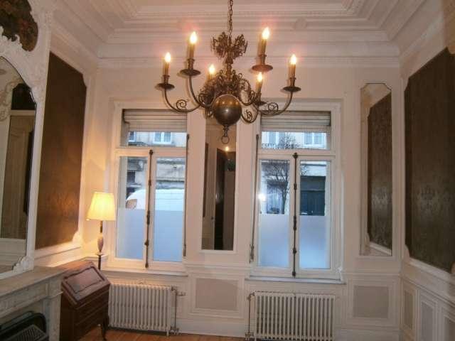 Room in a shared flat for rent in Flagey Malibran