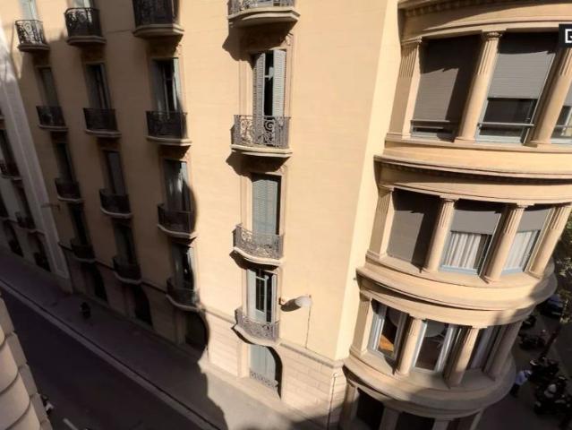 Room in a shared 15 bedroom apartment for rent in Sant Gervasi Galvany