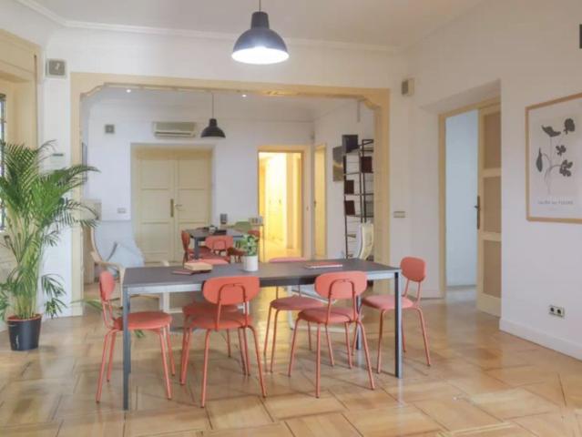 Room in a shared 18 bedroom apartment for rent in Argüelles, Madrid