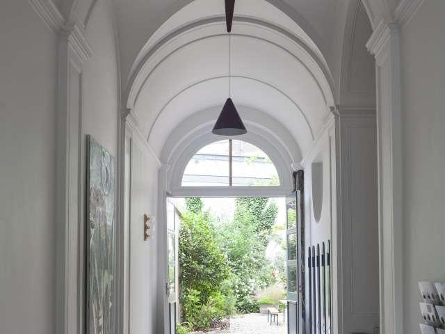 Room in a shared 19 bedroom flat for rent in Brussels