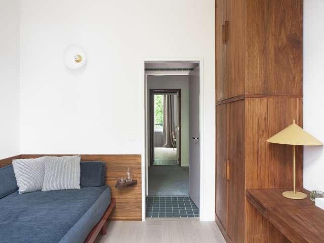 Room in a shared 19 bedroom flat for rent in Brussels