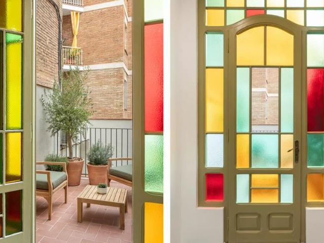 Room in a shared 10 bedroom apartment for rent in Sants, bills included