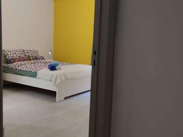Room in a shared 11 bedroom flat for rent in Brussels