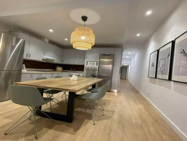 Room in a shared 12 bedroom apartment for rent in Bellas Vistas, all bills included