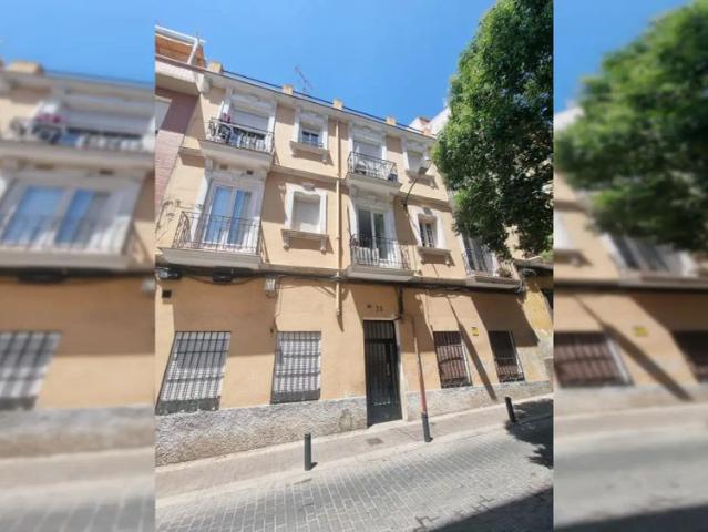 Room in a shared 1 bedroom apartment for rent in Bellas Vistas, bills included