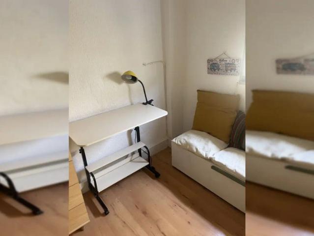 Room in a shared 1 bedroom apartment for rent in Els Orriols, perfect for females only