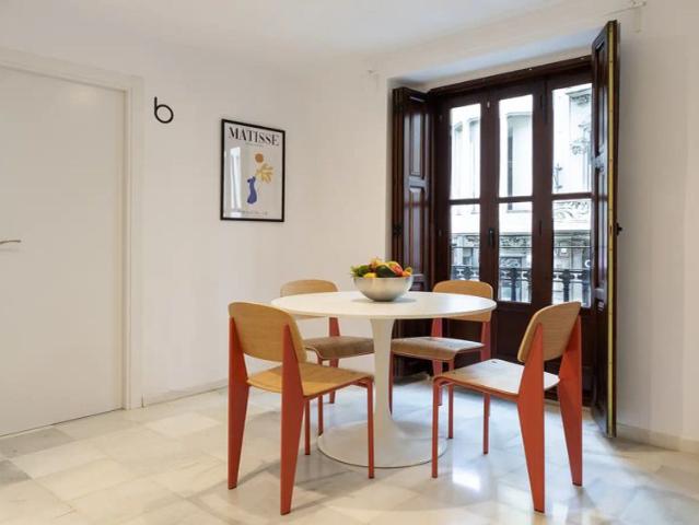 Room in a shared 1 bedroom apartment for rent in La Xerea