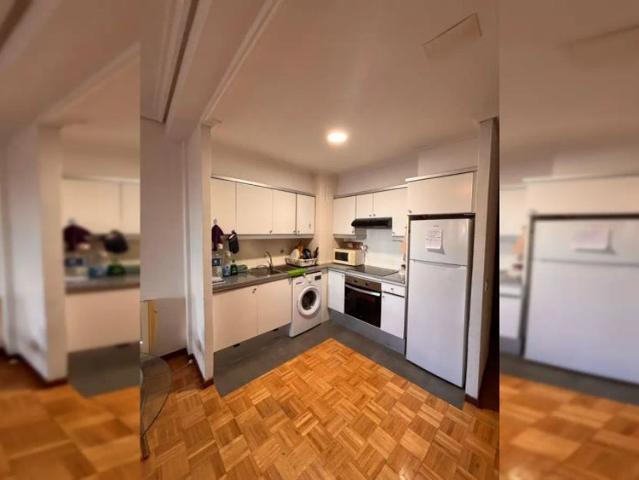 Room in a shared 1 bedroom apartment for rent in Milagrosa Arrosadia, perfect for females