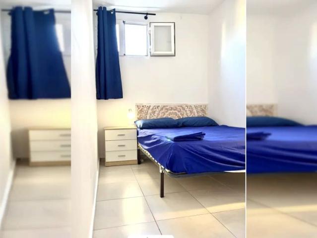 Room in a shared 1 bedroom apartment for rent in Sol