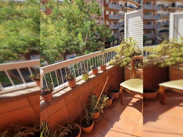 Room in a shared 1 bedroom apartment for rent in Sants Badal for females only