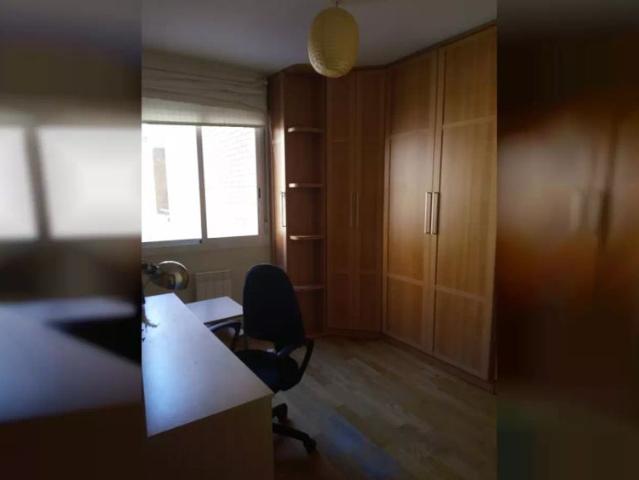 Room in a shared 1 bedroom apartment for rent in Zaragoza