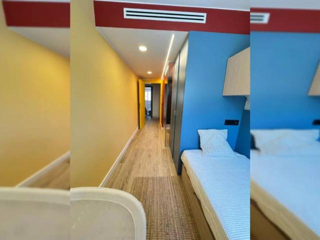 Room in a shared 20 bedroom apartment for rent in Zaragoza, perfect for students