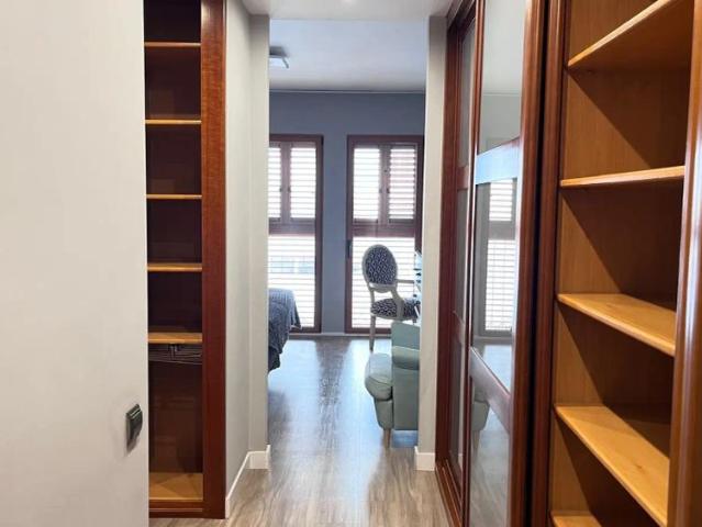 Room in a shared 2 bedroom apartment for rent in Cabanyal Canyamelar, bills included