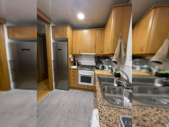 Room in a shared 2 bedroom apartment for rent in la Dreta de l'Eixample