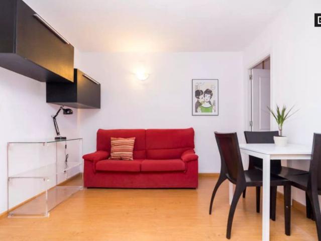 Room in a shared 2 bedroom apartment for rent in Sant Francesc, professionals only