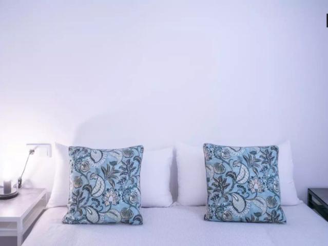 Room in a shared 3 bedroom apartment for rent in Cabanyal Canyamelar
