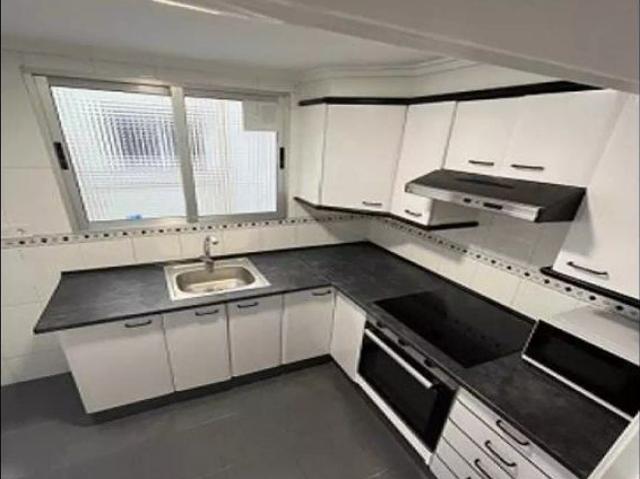 Room in a shared 3 bedroom apartment for rent in Camí Fondo