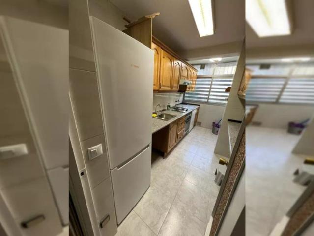 Room in a shared 3 bedroom apartment for rent in Campamento, all bills included