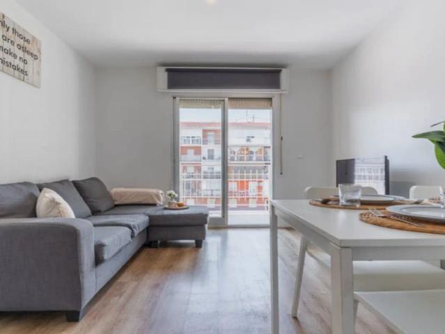Room in a shared 3 bedroom apartment for rent in Casco Histórico de Vicálvaro