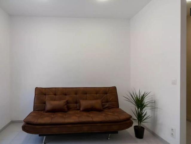 Room in a shared 3 bedroom apartment for rent in Ciutat Jardí, perfect for students