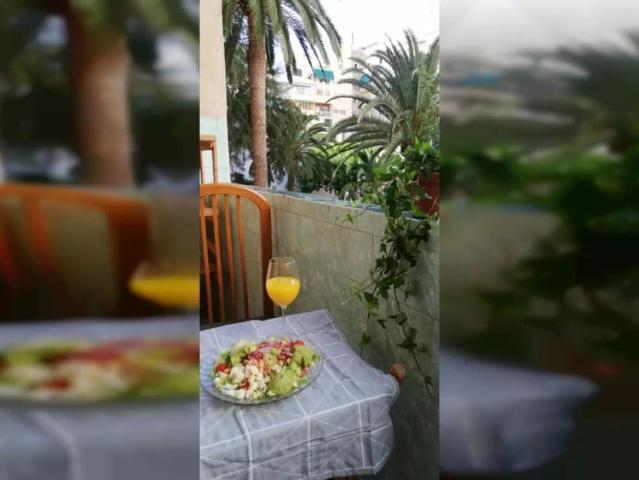 Room in a shared 3 bedroom apartment for rent in Albors