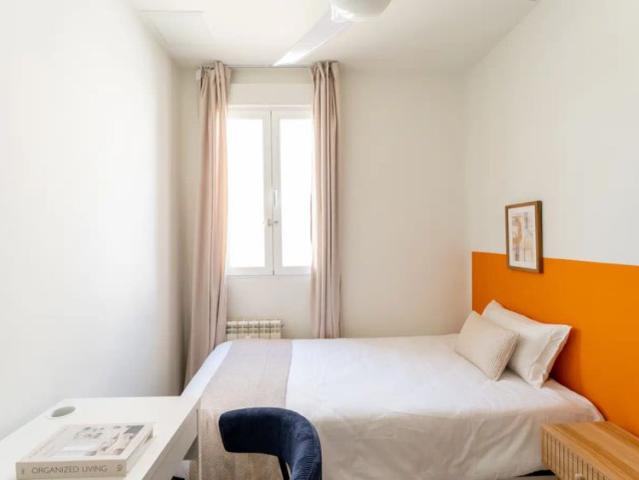Room in a shared 3 bedroom apartment for rent in Arapiles