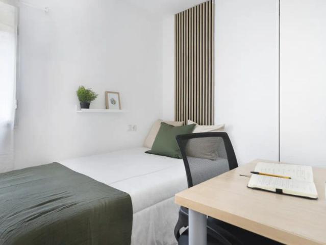 Room in a shared 3 bedroom apartment for rent in Getafe