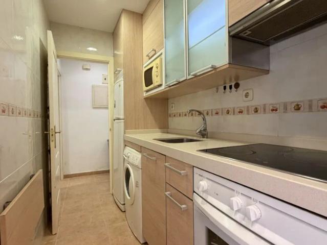 Room in a shared 3 bedroom apartment for rent in Delicias, all bills included
