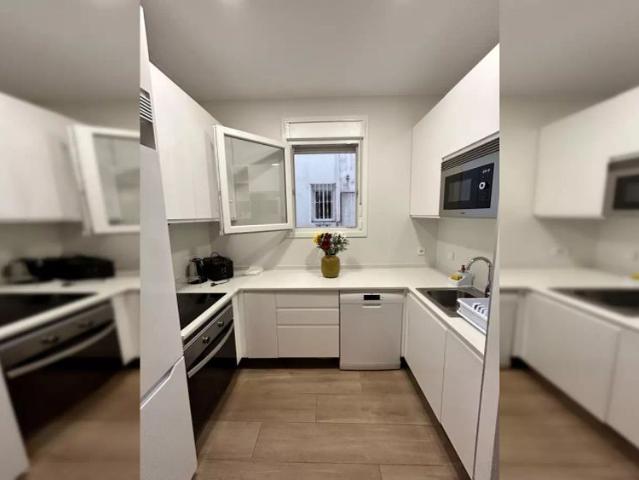 Room in a shared 3 bedroom apartment for rent in Embajadores