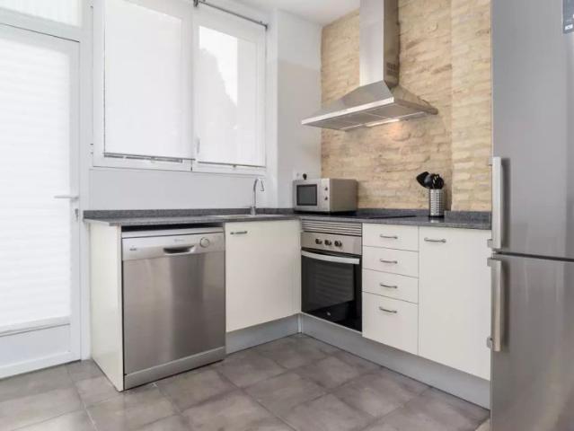 Room in a shared 3 bedroom apartment for rent in El Carme