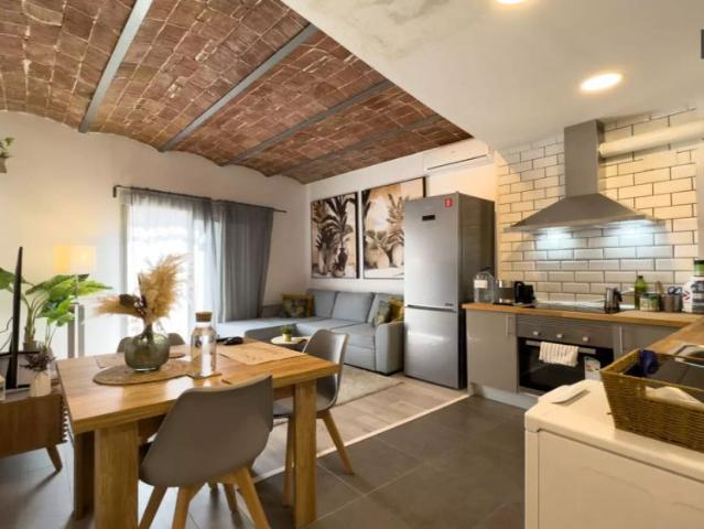 Room in a shared 3 bedroom apartment for rent in El Baix Guinardo