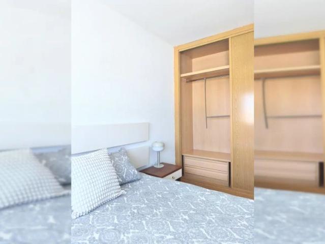 Room in a shared 3 bedroom apartment for rent in Orcasur for professionals or students